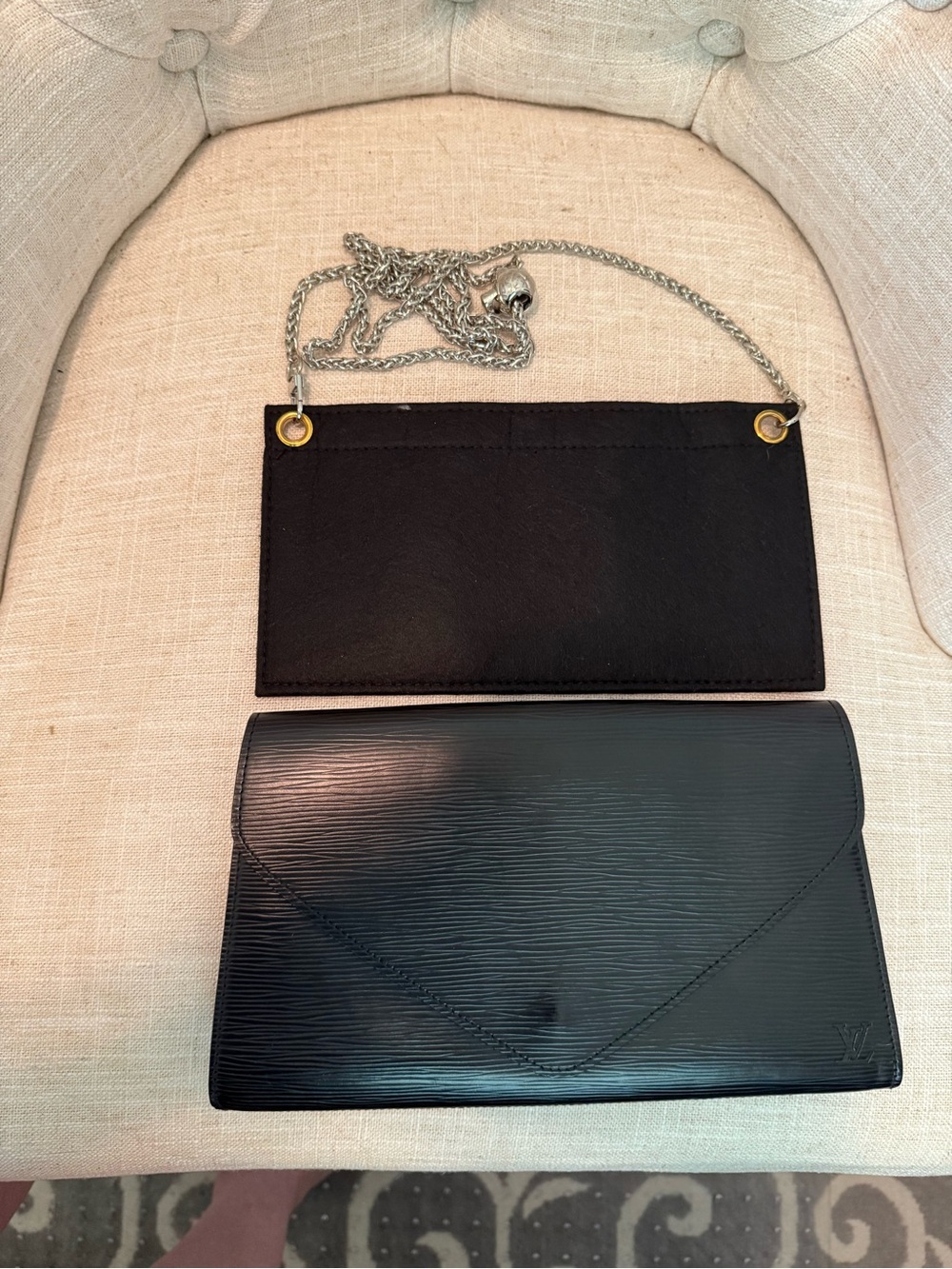 Louis Vuitton Epi  Envelope Clutch
